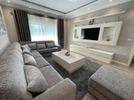 Tirane, jepet me qera apartament 2+1+Ballkon Kati 2, 133 m² 600 € (Vilat e Arabit, Linze, Tirane AREA45254)