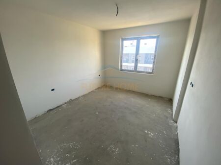 Tirane, shitet apartament 2+1+Ballkon Kati 8, 81 m² 90.000 € (Univers City, Tirane AREA45717)