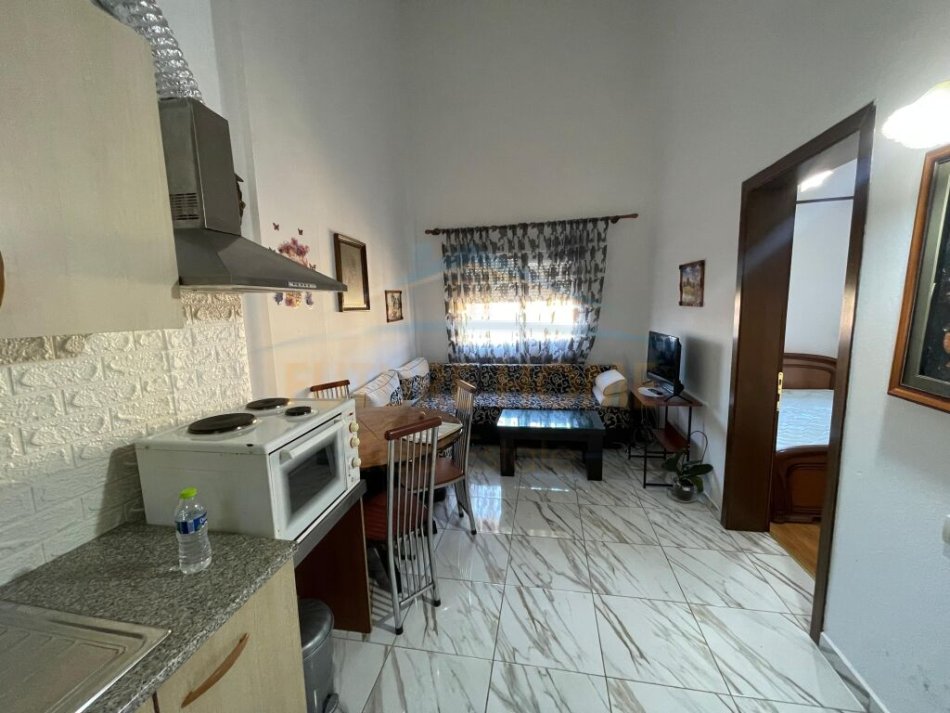 Korce, shitet apartament 1+1 Kati 8, 52 m² 37.000 € (Lagjia 18, Korçë)