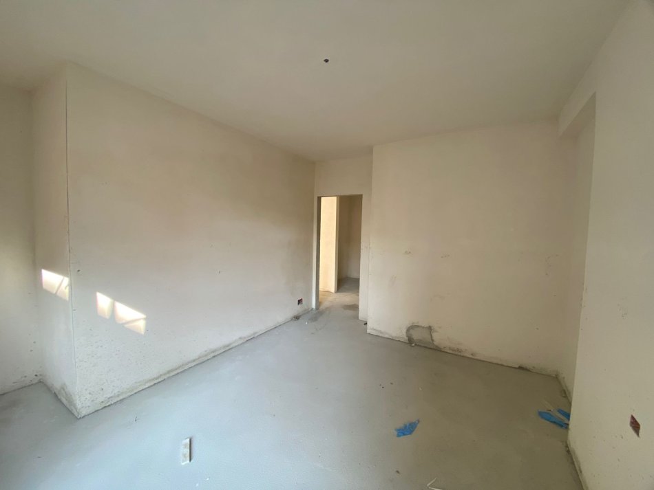 Vlore, shitet apartament 2+1 Kati 4, 119 m² 248.850 € (Reshat Osmani)