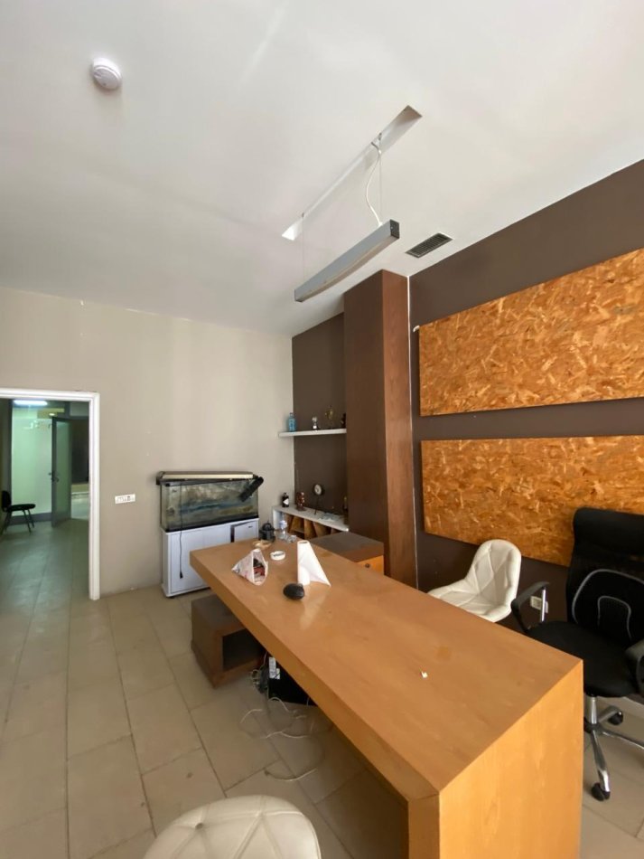 Tirane, jepet me qera ambjent biznesi , 61 m² 600 € (Rruga e kavajes)