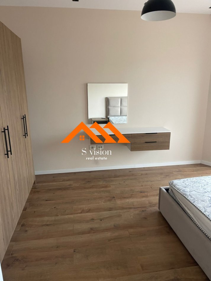 Durres, jepet me qera apartament 1+1+Ballkon Kati 11, 80 m² 500 € (Rruga Kuminit)