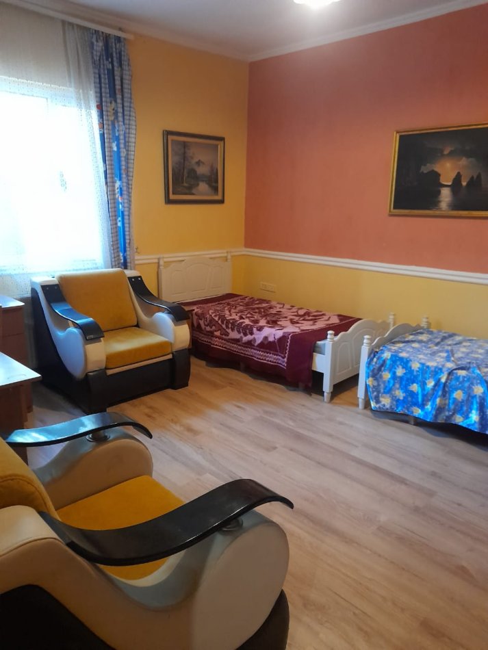 Tirane, jepet me qera apartament 2+1 , 131 m² 480 € (Komuna e parisit)