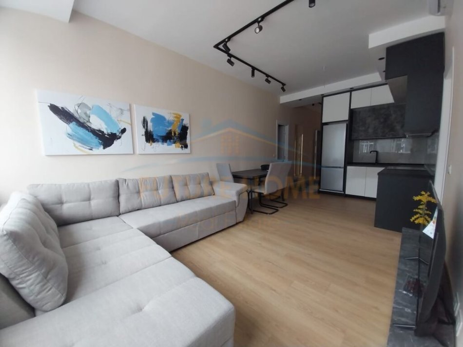 0683487469  Tirane, shitet apartament 2+1+Ballkon Kati 8, 88 m² 143.000 € (Rruga Dritan Hoxha)