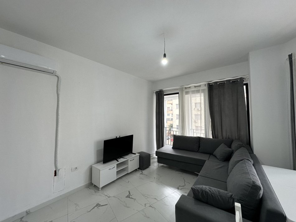 Tirane, jepet me qera apartament 2+1 Kati 3, 107 m² 500 € (Astir)
