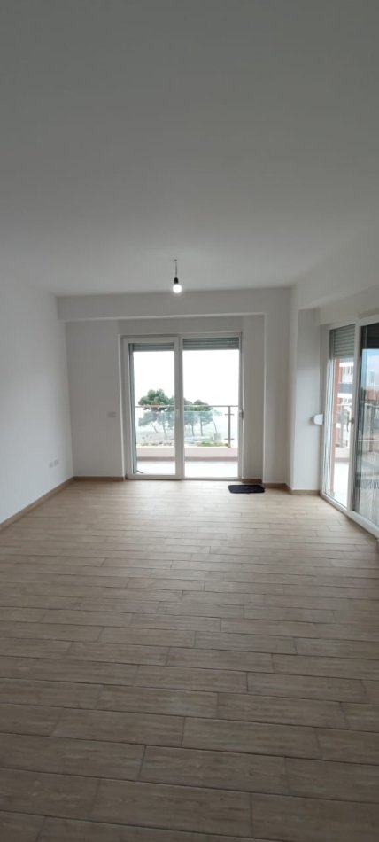 Shengjin, shitet apartament 1+1 Kati 4, 72 m² 113.000 € (Shengjin)