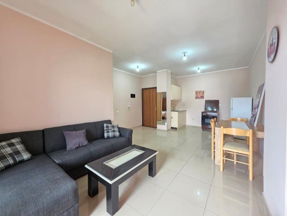 Tirane, shitet apartament 1+1 Kati 8, 63 m² 95.000 € (Astir)