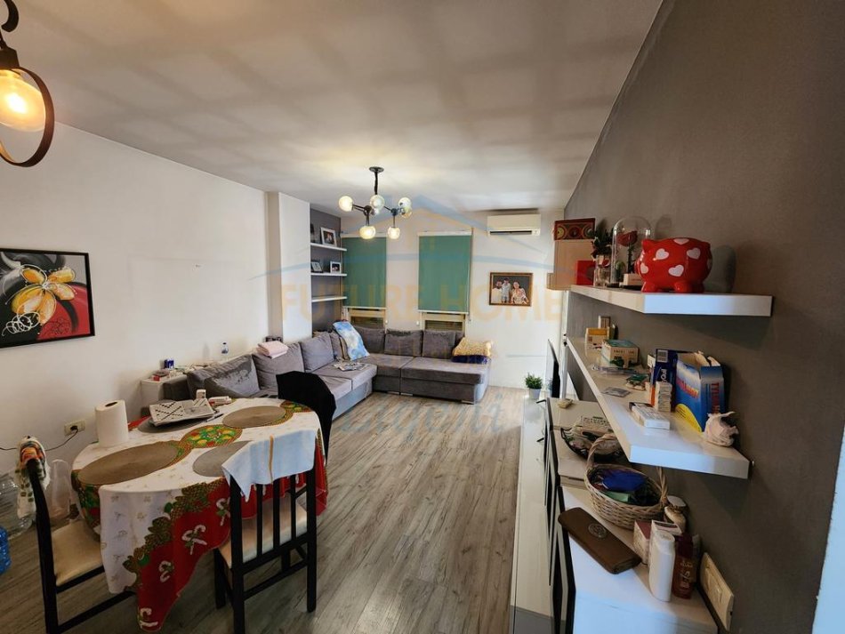 Tirane, shitet apartament 2+1+Ballkon Kati 6, 101 m² 180.000 € (Don Bosko)