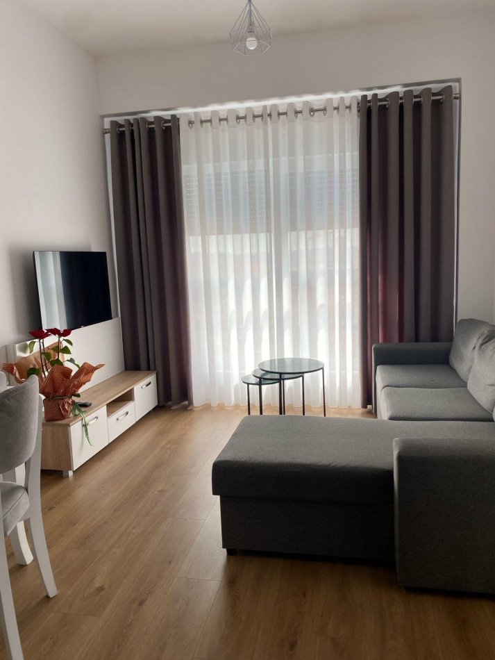 Tirane, jepet me qera apartament 2+1 Kati 7, 73 m² 550 € (Residenca Kaimi)