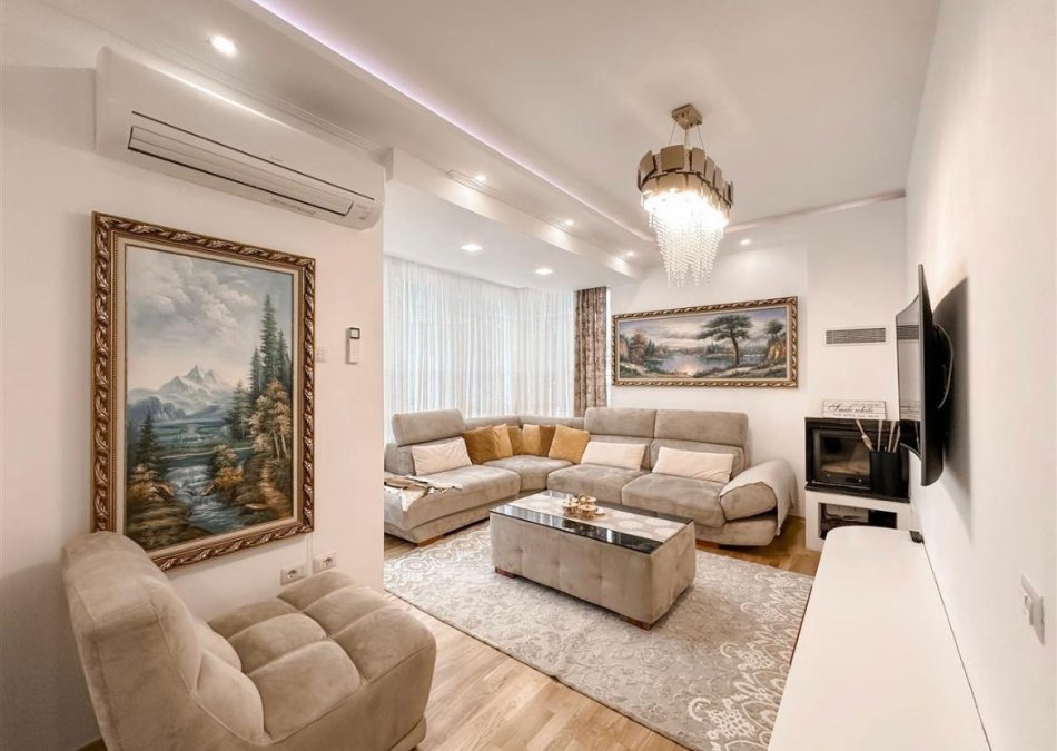 Tirane, shitet apartament 3+1 Kati 4, 123 m² 250.000 € (Kopshti Zoologjik)