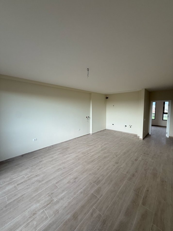 Tirane, shitet apartament 3+1 Kati 4, 134 m² 267.400 € (Bulevardi i Ri)