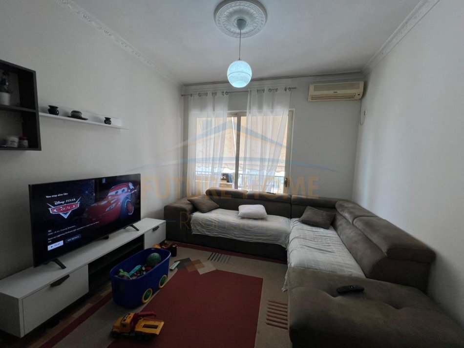 Tirane, shitet apartament 2+1 Kati 7, 91 m² 140.000 € (Unaza e Re)