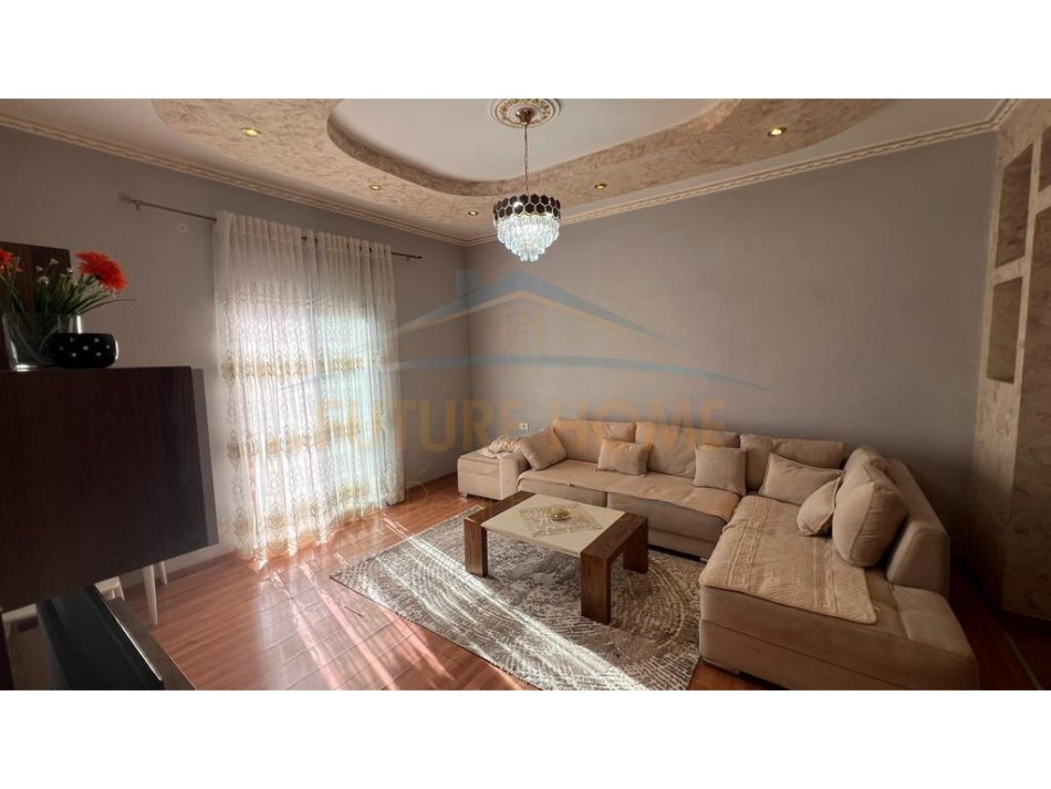 Tirane, jepet me qera apartament 2+1 Kati 2, 105 m² 400 € (Sanatorium)