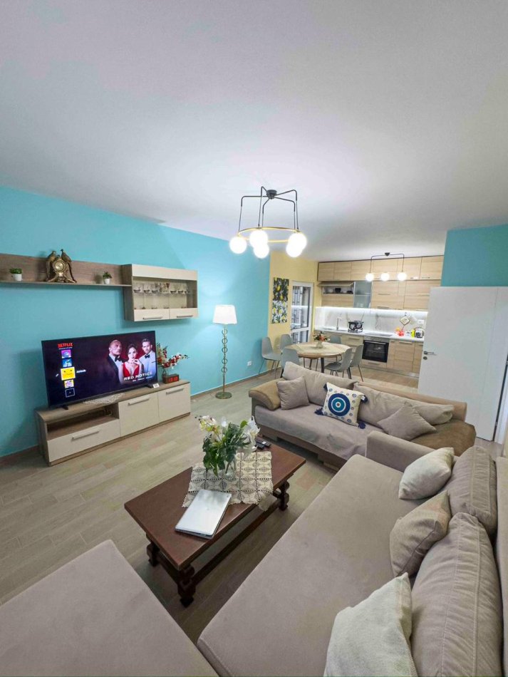 Tirane, jepet me qera Vile 2+1 Kati 0, 330 m² 1.100 € (Prane Vilave Germane)