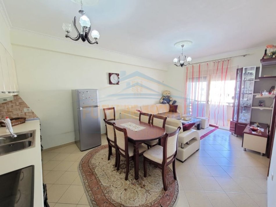0683487469  Shqiperi, shitet apartament 1+1+Ballkon Kati 7, 60 m² 90.000 € (Unaza e Re , Prane Viles L)