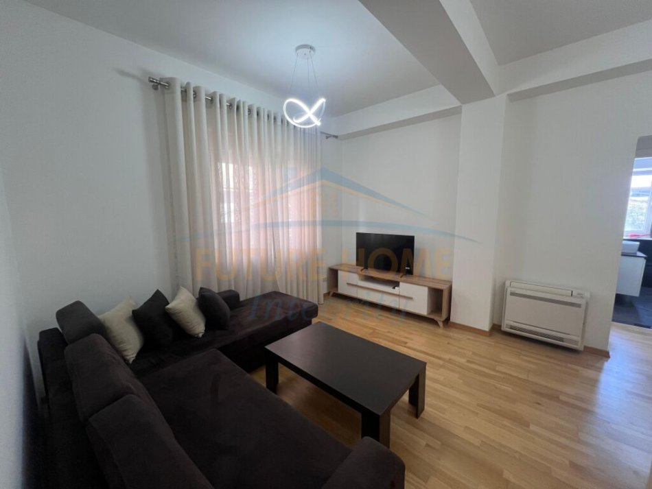 Tirane, jepet me qera apartament 1+1 Kati 2, 67 m² 550 € (Residenca Touch Of The Sun,Tiranë.)