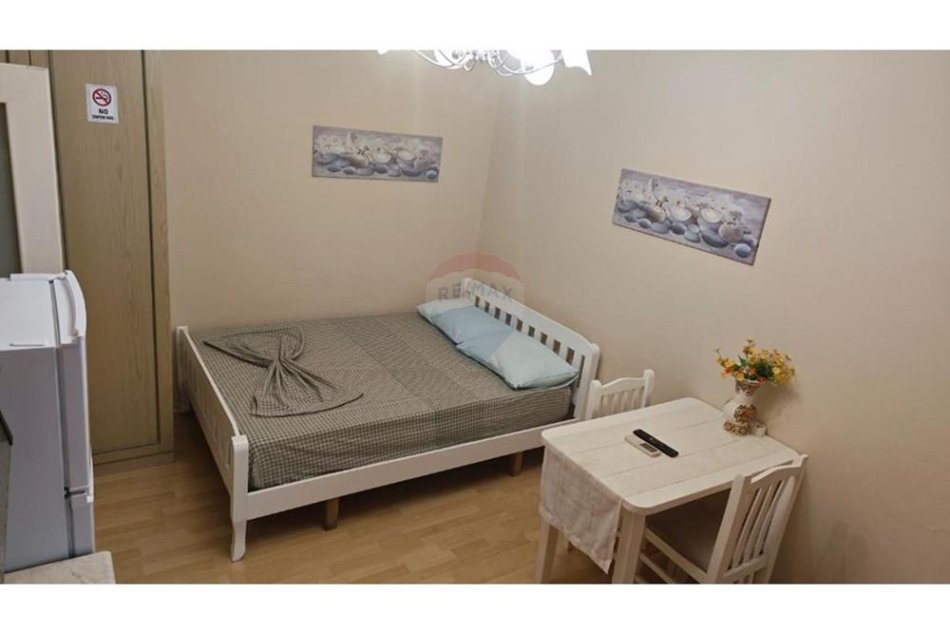 Tirane, jepet me qera garsonier 1+1 Kati 1, 40 m² 350 € (Rruga Njazi Demi)