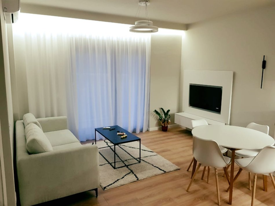 Tirane, jepet me qera apartament 2+1+Ballkon Kati 2, 95 m² 750 € (Rruga Kodra e Diellit)