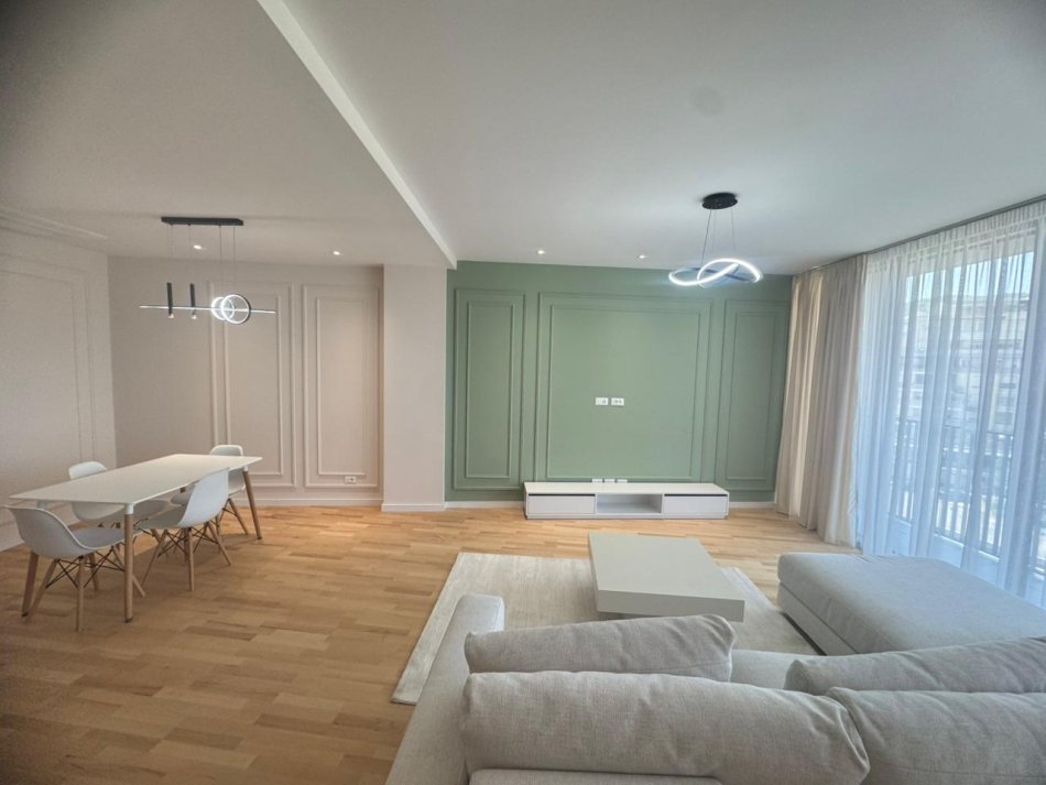 Tirane, jepet me qera apartament 2+1 , 130 m² 2.200 € 