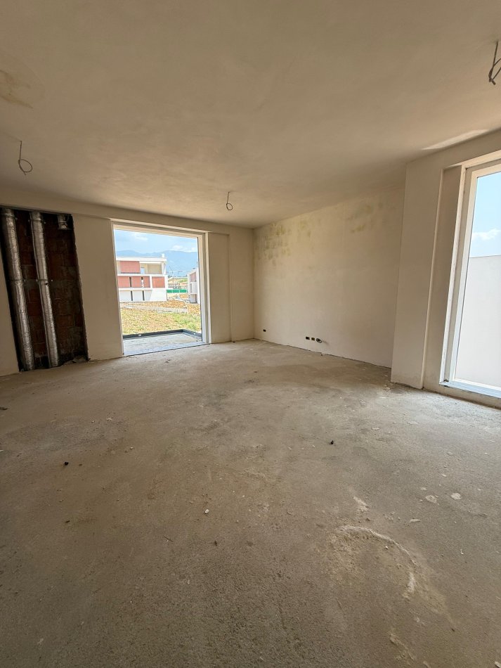 Tirane, shitet apartament 2+1 Kati 1, 144 m² 288.160 € (Tulipan Residence)
