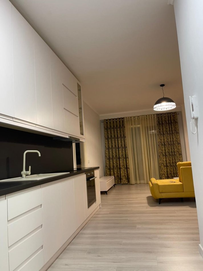 Tirane, jepet me qera apartament 1+1 , 60 m² 600 € 