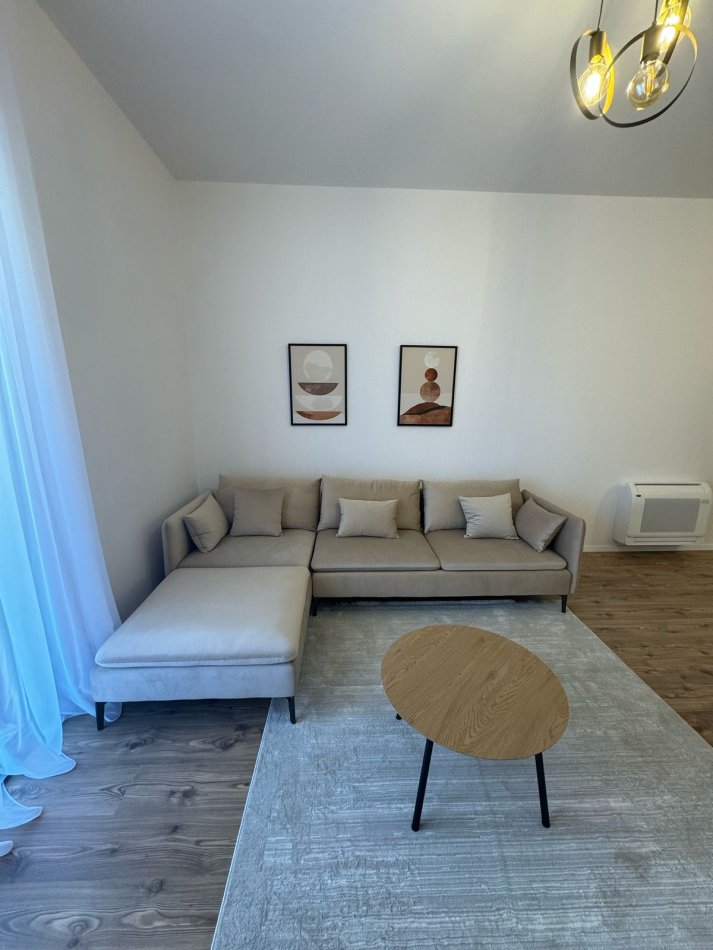 Tirane, jepet me qera apartament 1+1 , 78 m² 700 € 