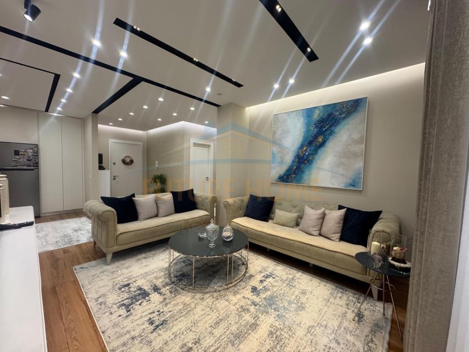 Tirane, shitet 3+1 Kati 4, 131 m² 290.000 € (ISH FUSHA AVIACIONIT)