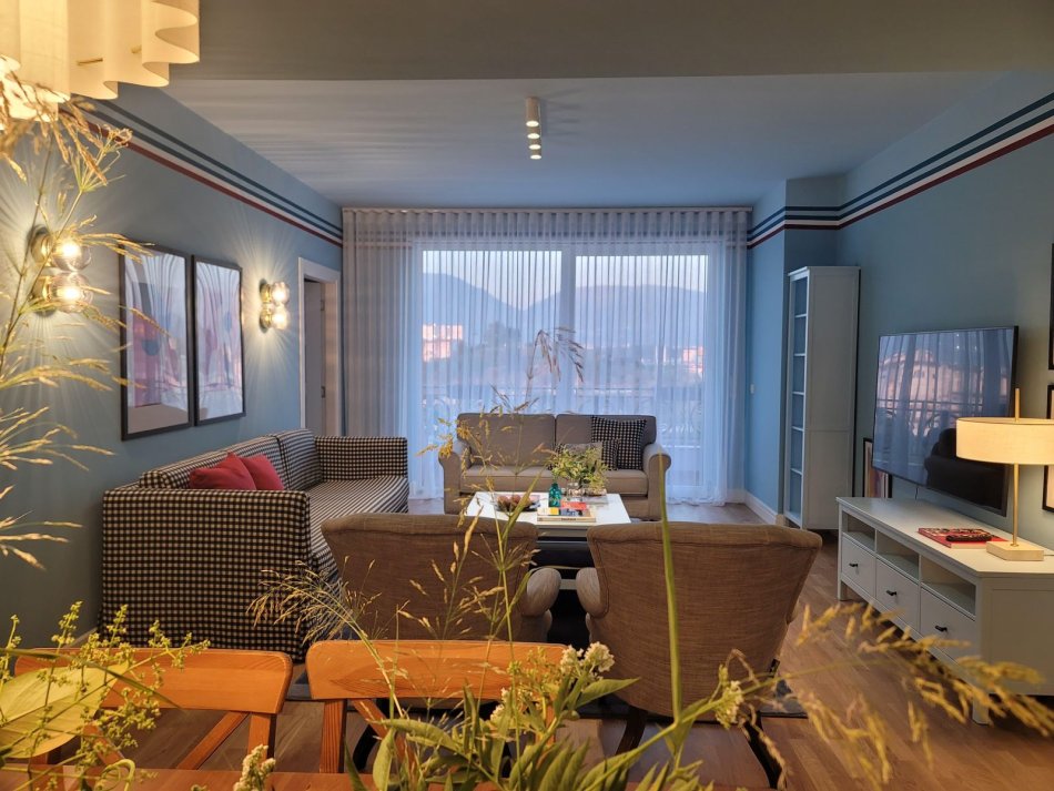 Tirane, jepet me qera apartament 3+1 Kati 3, 148 m² 1.500 € (Kodra e Diellit 2)
