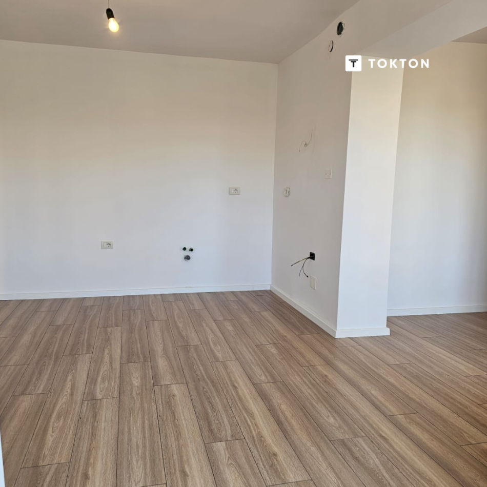 Tirane, shitet apartament 1+1+Ballkon Kati 3, 55 m² 110.000 € (Xhamia Tabakve)