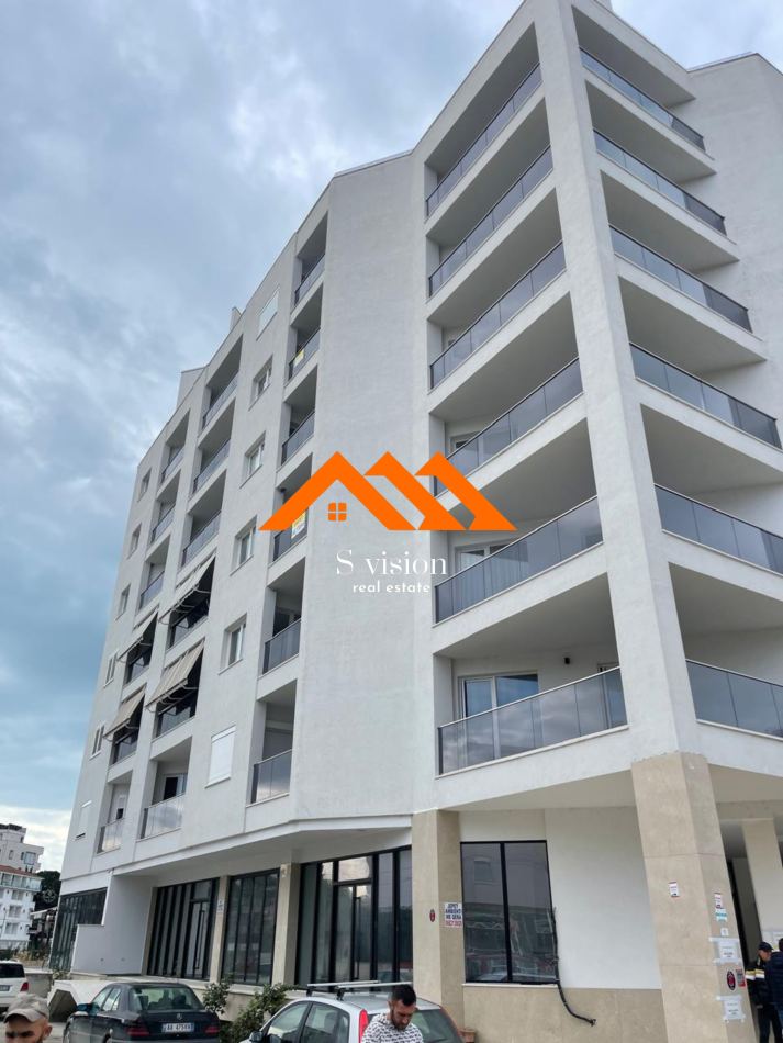Golem, shitet apartament 2+1+Ballkon Kati 6, 90 m² (Bulevardi i Pishave)
