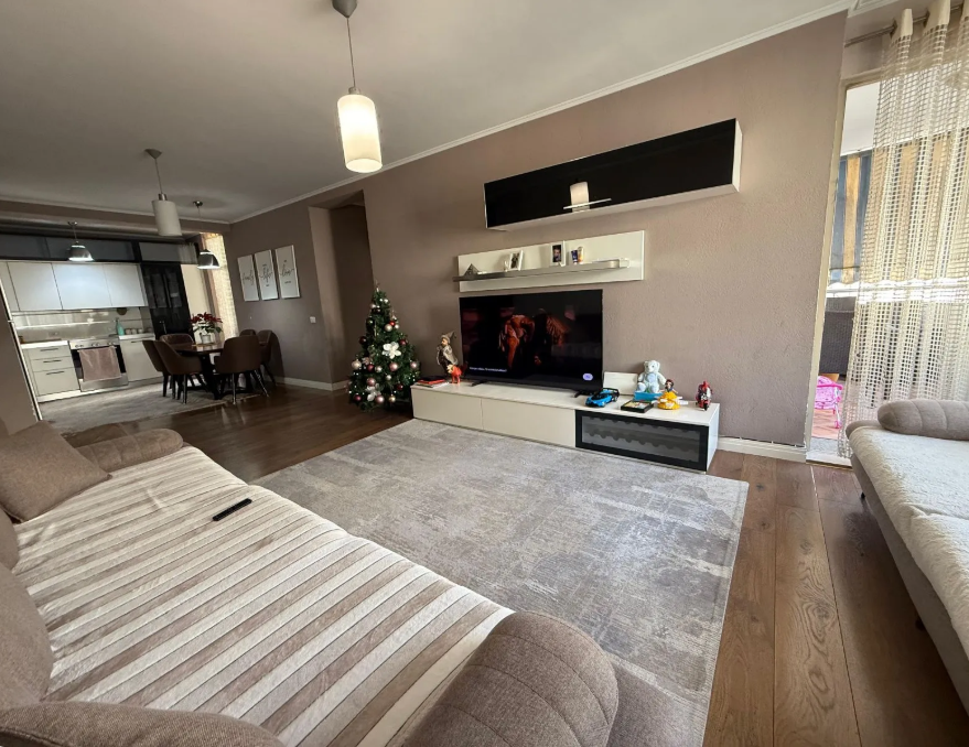 Tirane, shitet apartament 3+1 Kati 6, 150 m² 310.000 € (Komuna e Parisit)