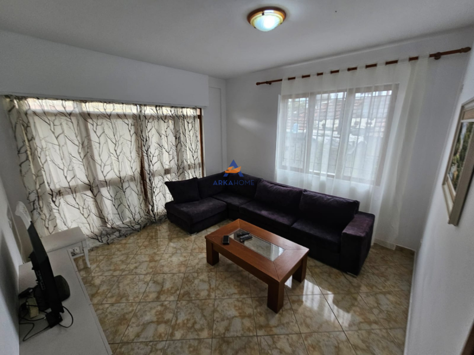 JEPET APARTAMENT ME QERA 1+1 TEK UNIVERSITETI “MARIN BARLETI, SELITE 400 EURO.