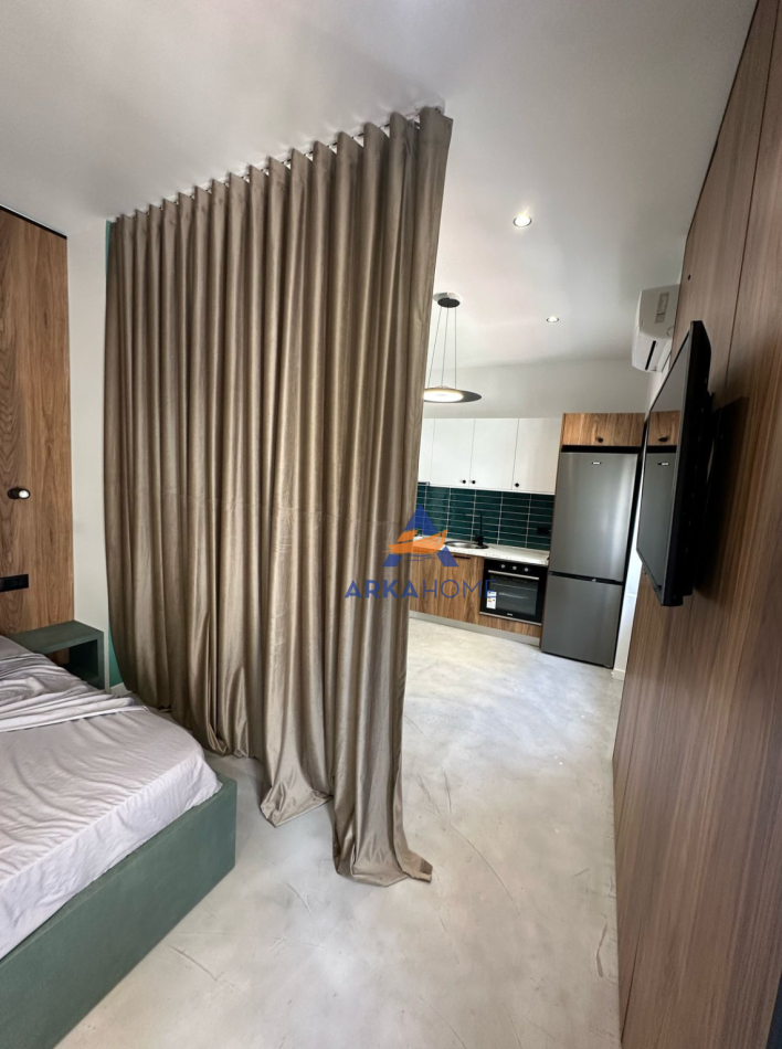 Tirane, jepet me qera garsonier Kati 5, 40 m² 500 € (Reshit Collaku)