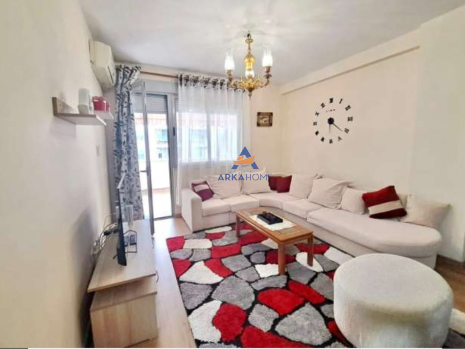 Tirane, jepet me qera apartament 2+1+Ballkon Kati 6, 104 m² 700 € (RRUGA KAVAJES,CONDOR CENTER)