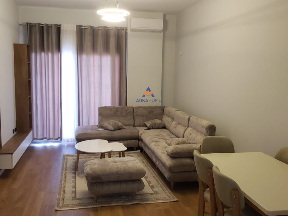 Tirane, jepet me qera apartament 1+1+Ballkon Kati 1, 82 m² 510 € (UNAZA E RE ASTIR)