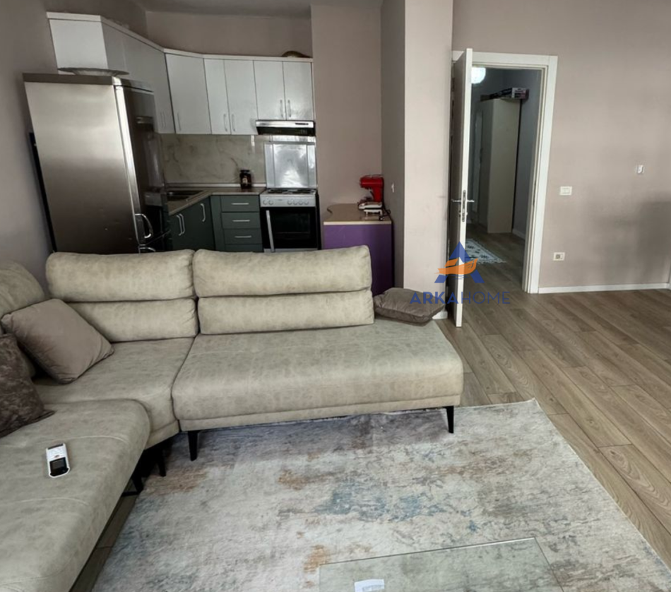 Tirane, jepet me qera apartament 2+1 Kati 4, 100 m² 400 € (NE FRESK)