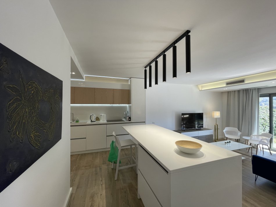 Tirane, jepet me qera Vile 3 Katshe Kati 0, 165 m² 2.000 € (Rezidence private, Mullet)
