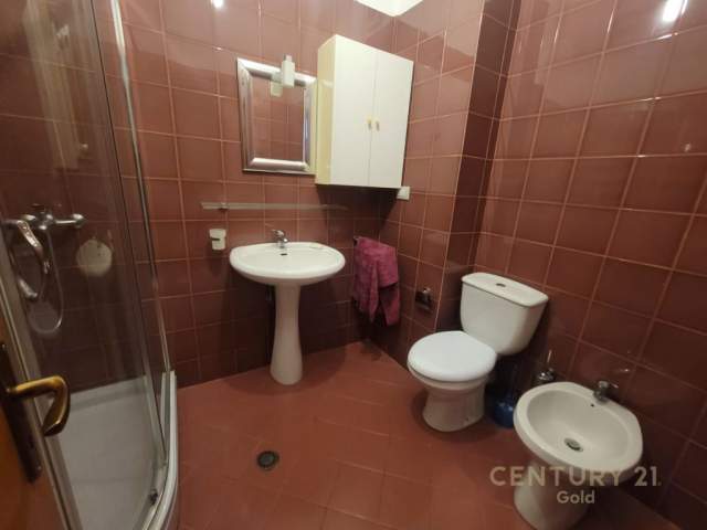 Tirane, shitet apartament 2+1+BLK Kati 2, 98 m² 80.000 Euro (Rruga Joklin Presli)