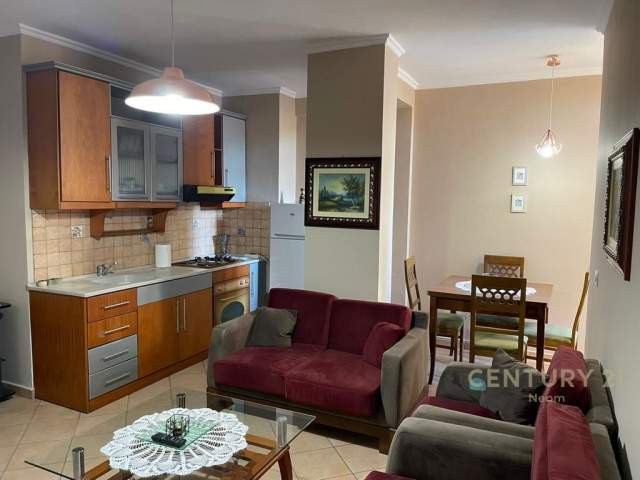 Tirane, jepet me qera apartament 1+1+BLK Kati 2, 56 m² 450 Euro (Sheshi Willson)