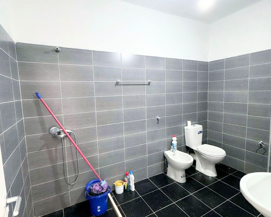 Kavaje, shitet apartament 1+1+Aneks+Ballkon Kati 5, 72 m² 50.000 € (Shetitorja,Josif Budo,Kavaje)