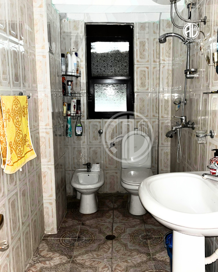 shitet , 85.000 €