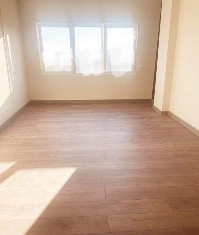 Tirane, jap me qera ambjent biznesi Kati 3, 114 m² 550 Euro (Muhamet Gjollesha)