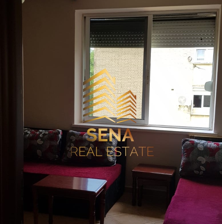 Tirane, jepet me qera apartament 2+1 Kati 5, 100 m² 500 € (Rruga Arkitekt Kasemi)
