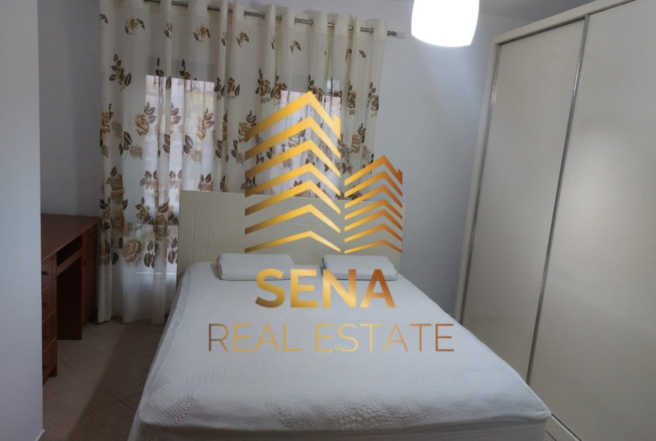 Tirane, jepet me qera apartament 1+1 Kati 7, 67 m² 500 € (Rruga Dibres)