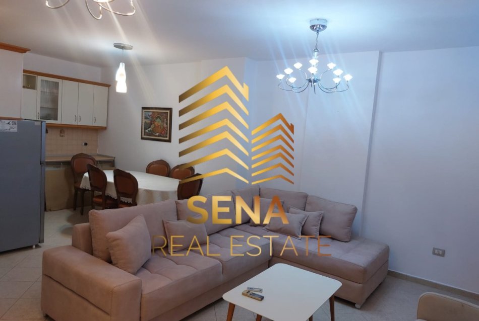 Tirane, jepet me qera apartament 1+1 Kati 7, 67 m² 500 € (Rruga Dibres)