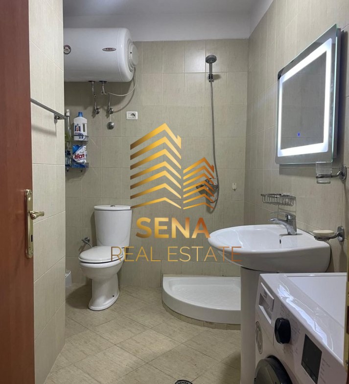 Tirane, jepet me qera apartament 1+1+Ballkon Kati 4, 69 m² 650 € (Rruga Isa Boletini)