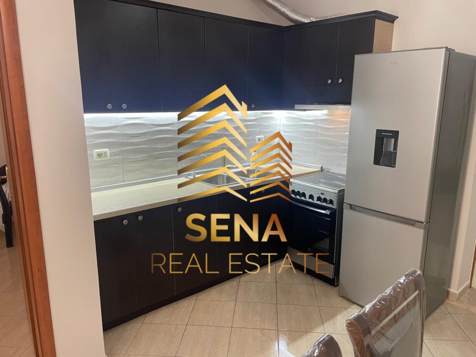 Tirane, jepet me qera apartament 1+1+Ballkon Kati 4, 69 m² 650 € (Rruga Isa Boletini)