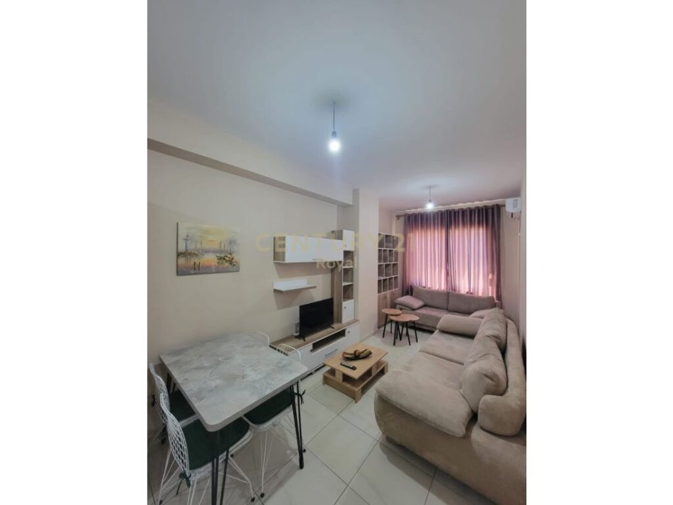 Tirane, jepet me qera apartament 1+1 Kati 7, 51 m² 430 € ( Vendndodhja: Kompleksi Fratari, Astir, Tiranë, Shqipëri)
