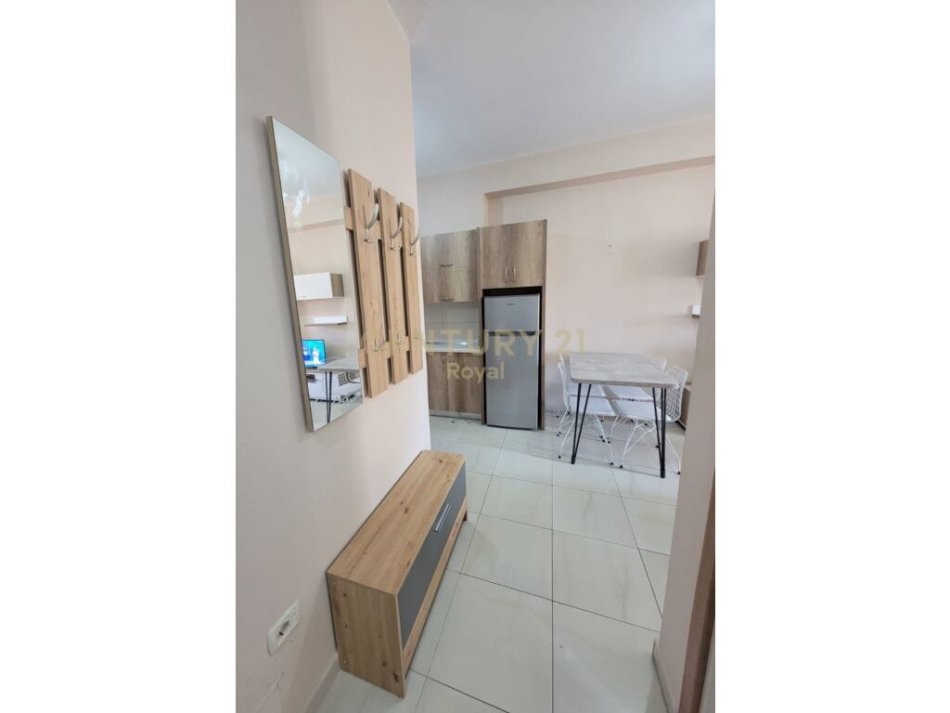 Tirane, jepet me qera apartament 1+1 Kati 7, 51 m² 430 € ( Vendndodhja: Kompleksi Fratari, Astir, Tiranë, Shqipëri)