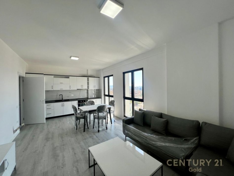 Tirane, jepet me qera apartament 1+1 Kati 10, 75 m² 500 € (Rruga e Dibrës, pranë Farmacia 10.)